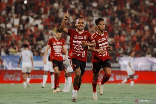 Berita Terbaru: Bali United Perpanjang Kontrak Rahmat dan Fitrul!