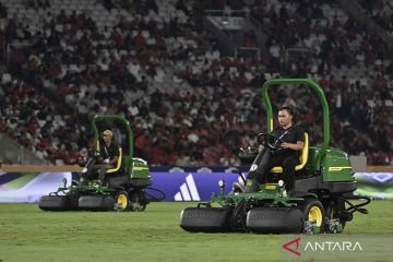 Perawatan Rumput Lapangan SUBGK untuk Pertandingan Penyisihan Piala AFF U-23 2025