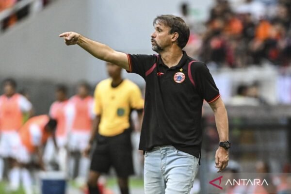 Souza dan Cardoso Sayangkan Pertandingan Melawan Dewa Tanpa Kehadiran Penonton