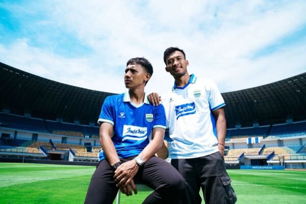 Persib Bandung Perkenalkan Jersi Terbaru untuk Ajang Kompetisi ACL II