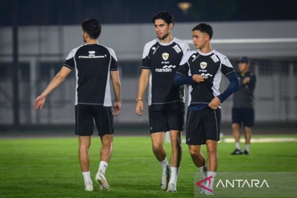 Eliano Reijnders Memilih Bergabung dengan Persib Bandung: Sorotan Media Belanda